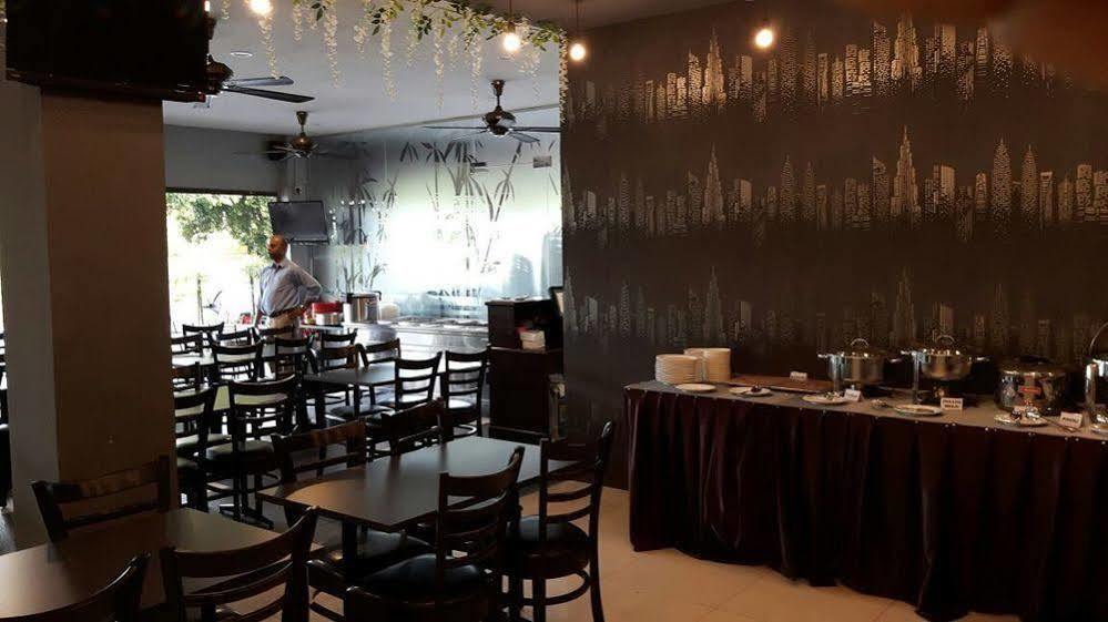 Bary Inn, Klia & Klia2 - 24 Hours Free Airport Pick-Up Sepang Eksteriør billede