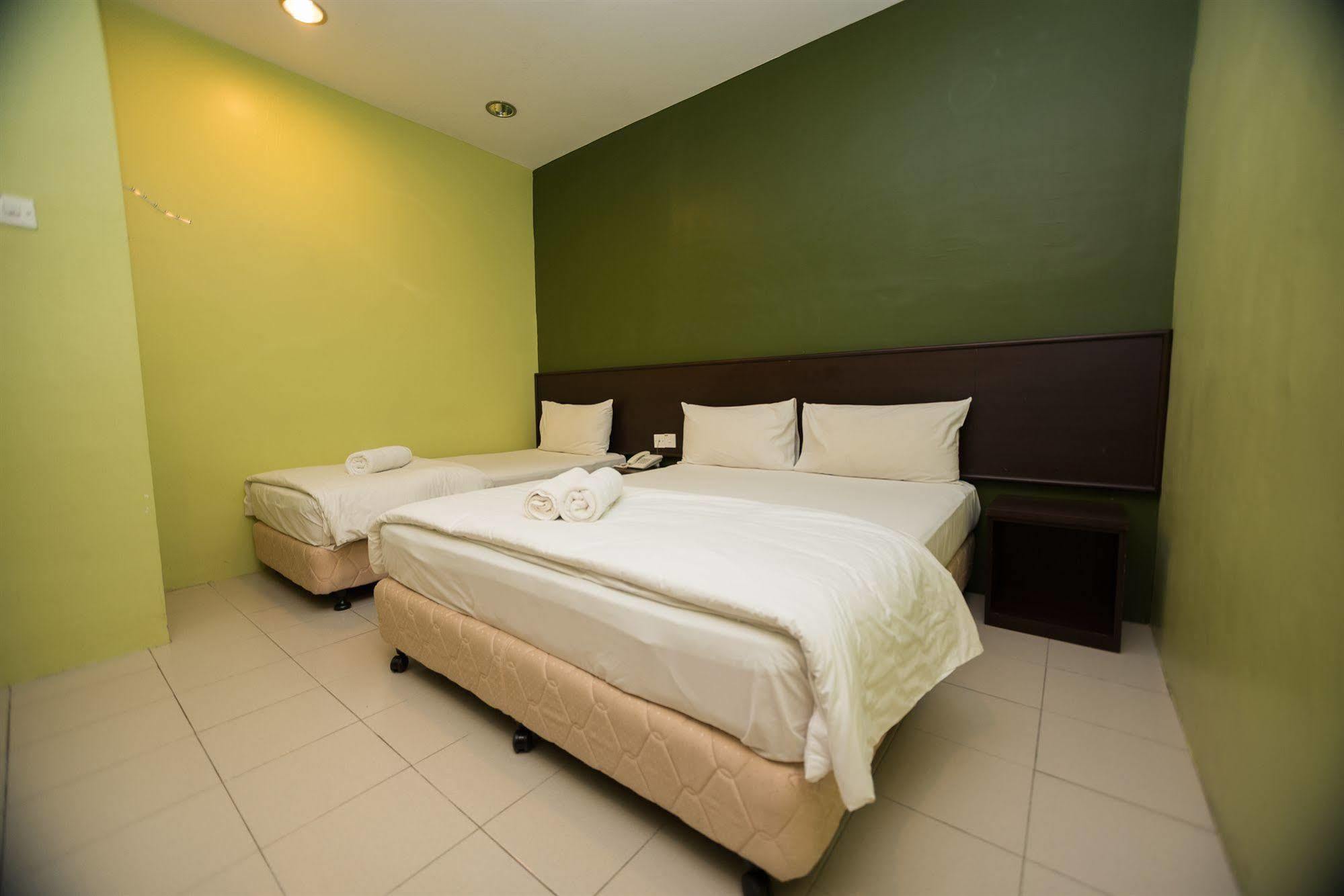 Bary Inn, Klia & Klia2 - 24 Hours Free Airport Pick-Up Sepang Eksteriør billede