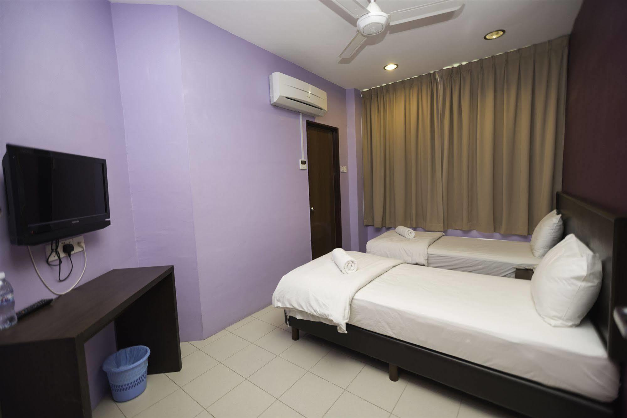 Bary Inn, Klia & Klia2 - 24 Hours Free Airport Pick-Up Sepang Eksteriør billede