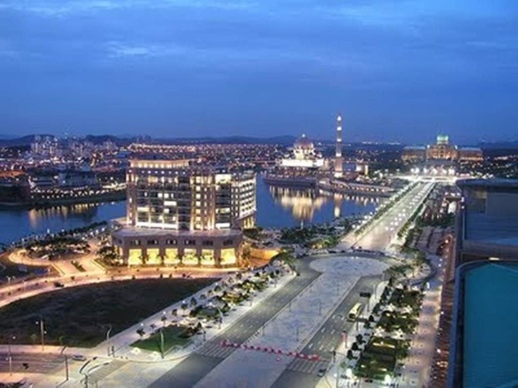 Bary Inn, Klia & Klia2 - 24 Hours Free Airport Pick-Up Sepang Eksteriør billede